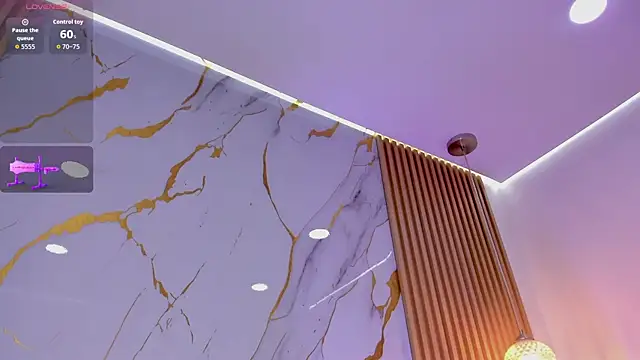 alissaowens  online show from 07-06-26, 03:03