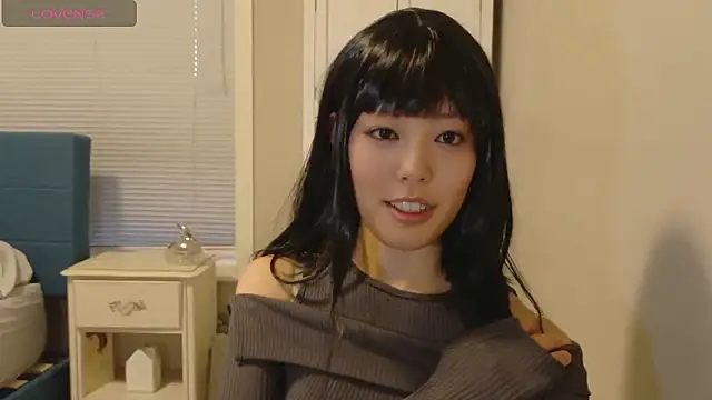 Nana with online show from 10-15-25, 01:28