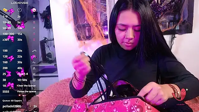 Snapshot of hellenngp chatting on 10-28-25, 08:33 hellenngp online show from 10-28-25, 08:33