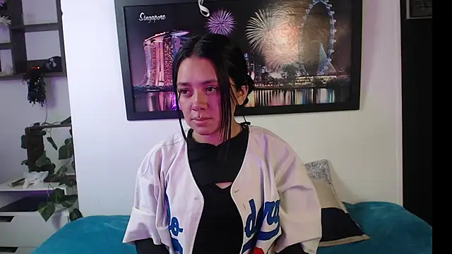 Snapshot of hellenngp chatting on 11-05-25, 07:47 hellenngp online show from 11-05-25, 07:47