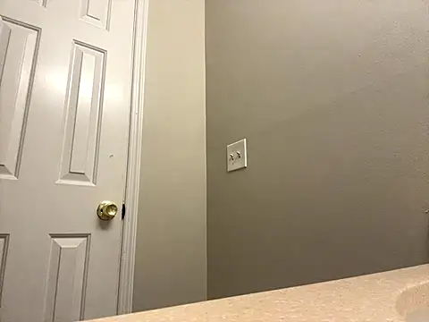 Snapshot of straightguy2233 chatting on 09-29-25, 02:16 straightguy2233 online show from 09-29-25, 02:16