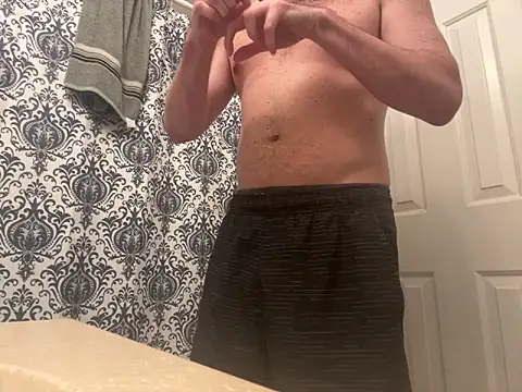 Snapshot of straightguy2233 chatting on 10-23-25, 01:27 straightguy2233 online show from 10-23-25, 01:27