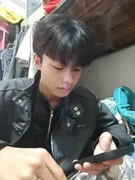 Snapshot of junjun1189 chatting on 11-09-25, 12:31 junjun1189 online show from 11-09-25, 12:31