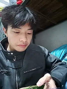 Snapshot of junjun1189 chatting on 11-10-25, 12:09 junjun1189 online show from 11-10-25, 12:09