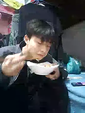 Snapshot of junjun1189 chatting on 11-13-25, 01:37 junjun1189 online show from 11-13-25, 01:37