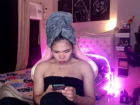 Ionic Aika online show from 11-21-25, 09:19