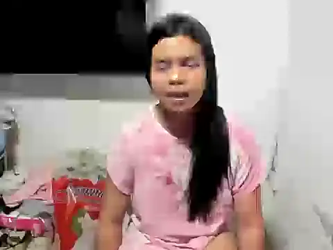 Snapshot of SEXBOMB_GRACE chatting on 07-03-26, 12:33 SEXBOMB GRACE online show from 07-03-26, 12:33