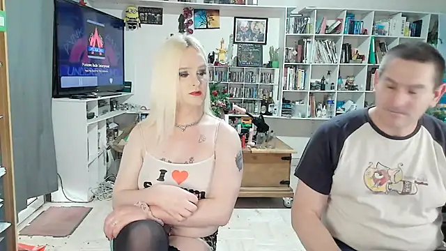 Snapshot of Barbieandteddy chatting on 05-19-26, 02:34 Barbieandteddy online show from 05-19-26, 02:34