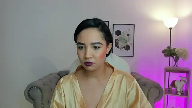 Snapshot of Sharon_breezee chatting on 11-25-25, 04:23 Sharon breezee online show from 11-25-25, 04:23