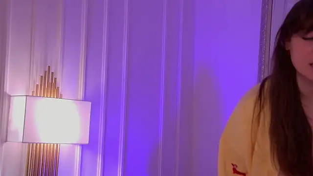 Snapshot of MeganStrain chatting on 09-24-25, 03:21 MeganStrain online show from 09-24-25, 03:21