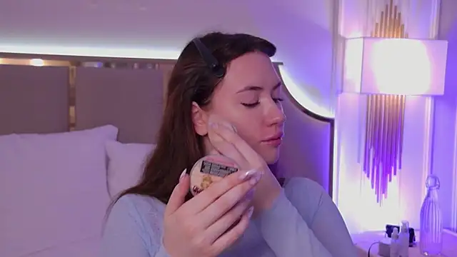 Snapshot of MeganStrain chatting on 09-27-25, 03:11 MeganStrain online show from 09-27-25, 03:11