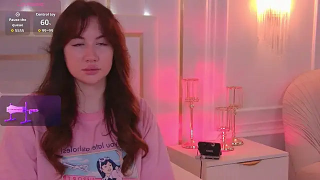 Snapshot of MeganStrain chatting on 10-03-25, 03:36 MeganStrain online show from 10-03-25, 03:36