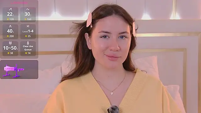 Snapshot of MeganStrain chatting on 10-07-25, 03:25 MeganStrain online show from 10-07-25, 03:25