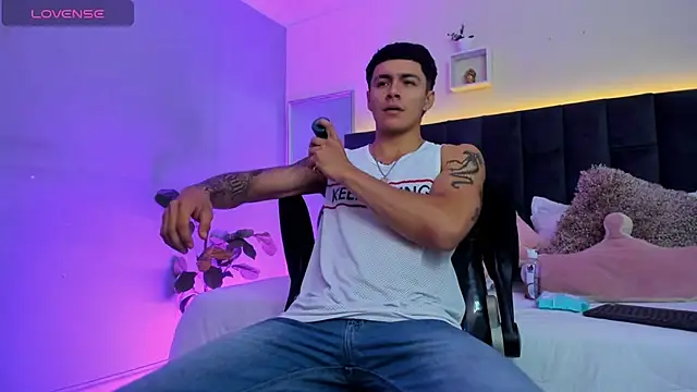 Leo santoro online show from 02-04-26, 02:12