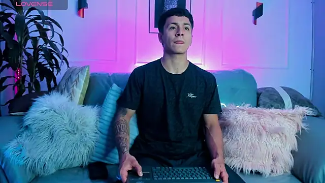 Leo santoro online show from 02-09-26, 01:15