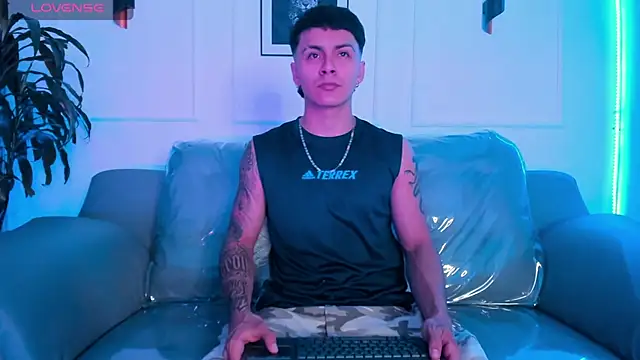 Leo santoro online show from 02-12-26, 01:06