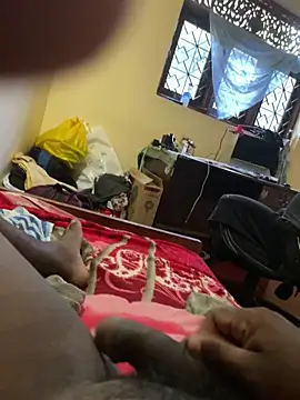 femboyslqueen online show from 04-21-26, 09:37