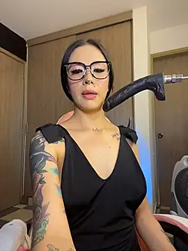 ValentinaBianchi online show from 11-02-25, 08:11