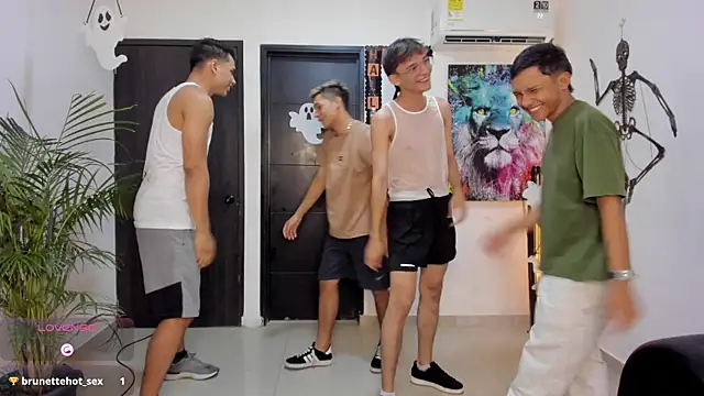 Bisexlifehot   online show from 10-13-25, 11:05