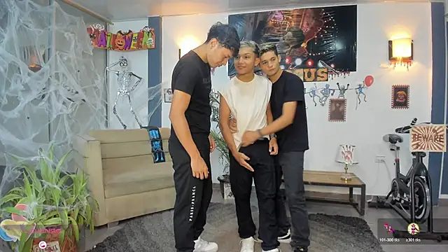 Bisexlifehot   online show from 10-26-25, 11:09