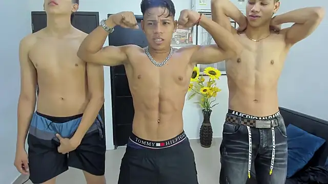 Bisexlifehot   online show from 03-25-26, 11:11