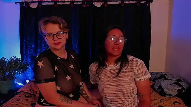 Snapshot of CrazyCakes_ chatting on 09-24-25, 02:59 CrazyCakes online show from 09-24-25, 02:59