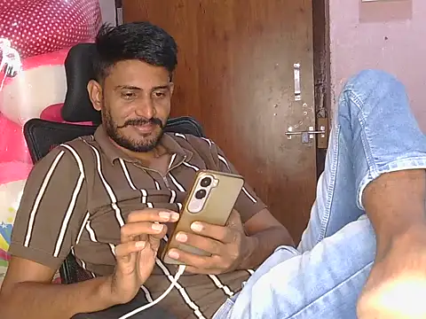 Snapshot of krishjaat43 chatting on 04-22-26, 03:09 krishjaat43 online show from 04-22-26, 03:09
