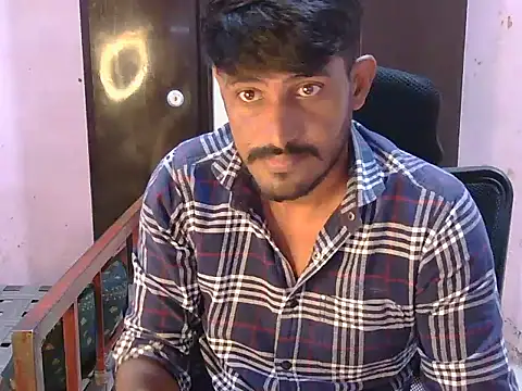 Snapshot of krishjaat43 chatting on 07-08-26, 03:38 krishjaat43 online show from 07-08-26, 03:38