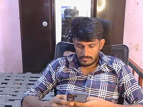 Snapshot of krishjaat43 chatting on 07-12-26, 07:32 krishjaat43 online show from 07-12-26, 07:32