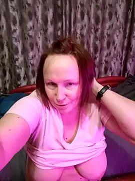 Snapshot of WifeyXRated chatting on 12-22-24, 11:11 WifeyXRated online show from 12-22-24, 11:11