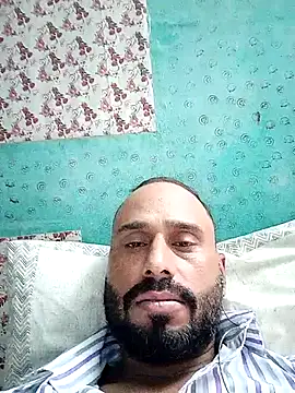 Snapshot of amitkumarkangra chatting on 09-18-25, 08:05 amitkumarkangra online show from 09-18-25, 08:05