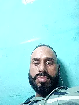 Snapshot of amitkumarkangra chatting on 10-10-25, 02:38 amitkumarkangra online show from 10-10-25, 02:38