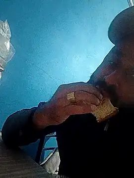 Snapshot of amitkumarkangra chatting on 11-24-25, 11:15 amitkumarkangra online show from 11-24-25, 11:15