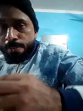 Snapshot of amitkumarkangra chatting on 12-02-25, 02:34 amitkumarkangra online show from 12-02-25, 02:34