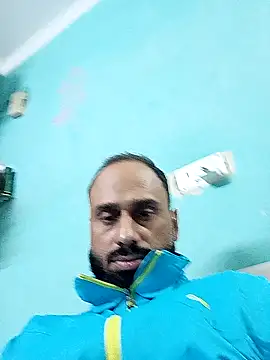 Snapshot of amitkumarkangra chatting on 12-15-25, 02:54 amitkumarkangra online show from 12-15-25, 02:54