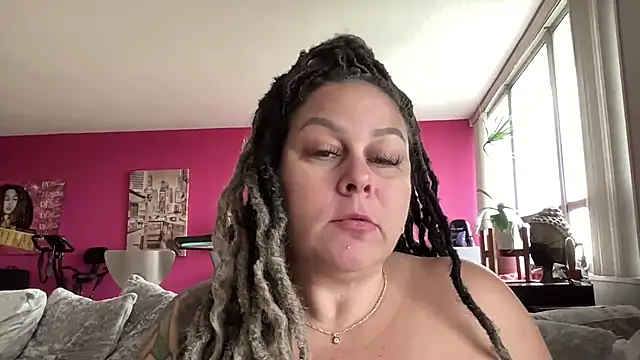 Snapshot of number1slut chatting on 05-15-26, 02:24 number1slut online show from 05-15-26, 02:24