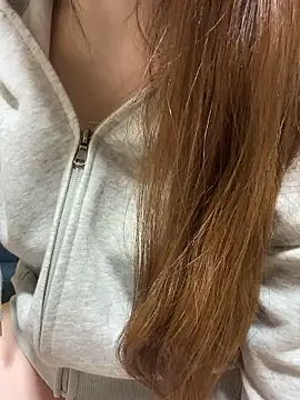 Snapshot of mayu06000 chatting on 11-21-25, 05:44 mayu06000 online show from 11-21-25, 05:44