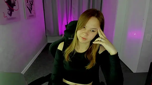 Lori Blossom online show from 09-23-25, 08:28