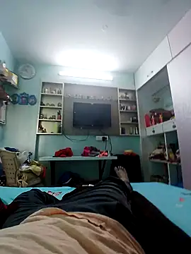 Snapshot of chaitanyaniharika chatting on 10-03-25, 05:04 chaitanyaniharika online show from 10-03-25, 05:04