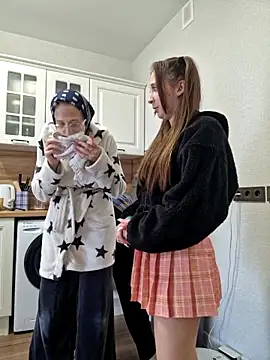 yourfavpsy  online show from 09-26-25, 01:37