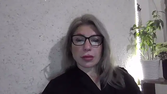 Snapshot of fox_red_lady7 chatting on 12-05-25, 08:49 fox red lady7 online show from 12-05-25, 08:49