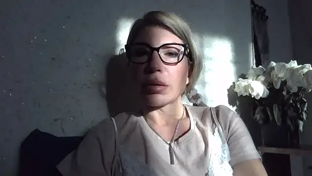 Snapshot of fox_red_lady7 chatting on 02-03-26, 06:51 fox red lady7 online show from 02-03-26, 06:51