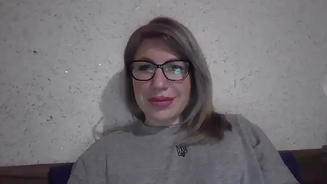 Snapshot of fox_red_lady7 chatting on 02-13-26, 10:06 fox red lady7 online show from 02-13-26, 10:06