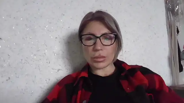 Snapshot of fox_red_lady7 chatting on 02-18-26, 10:11 fox red lady7 online show from 02-18-26, 10:11