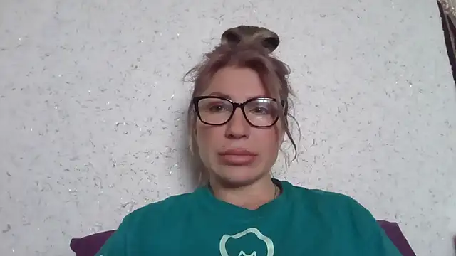 Snapshot of fox_red_lady7 chatting on 02-21-26, 08:59 fox red lady7 online show from 02-21-26, 08:59