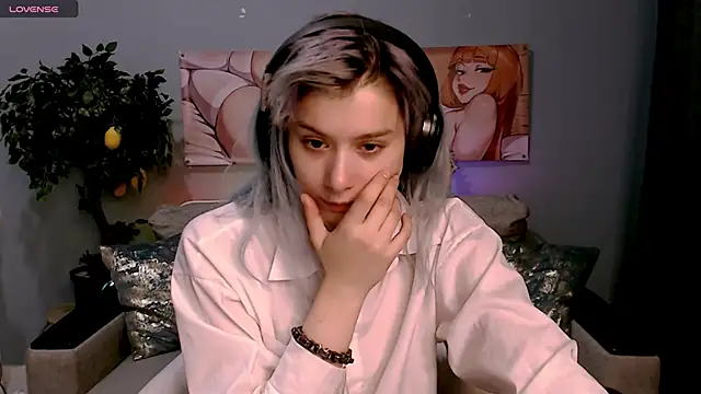 SophieAsh online show from 10-11-25, 07:29