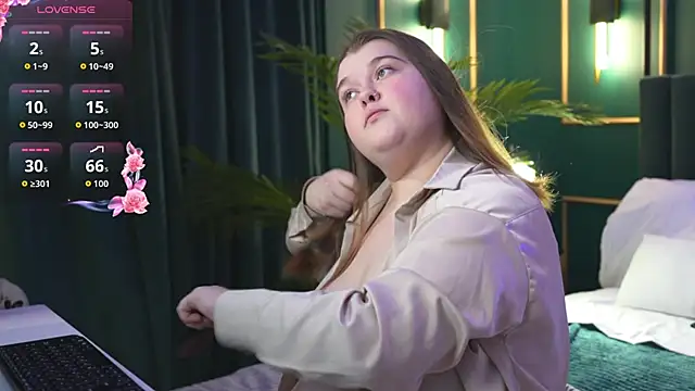 Mia Ray online show from 11-28-25, 05:48