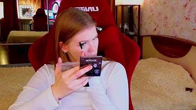 Jenny Skinner20 online show from 11-11-25, 03:12