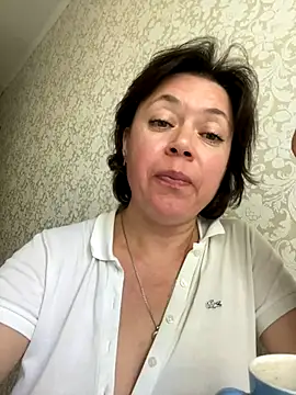 Snapshot of Kiravix chatting on 09-30-25, 11:26 Kiravix online show from 09-30-25, 11:26