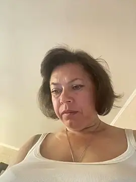 Snapshot of Kiravix chatting on 10-03-25, 10:12 Kiravix online show from 10-03-25, 10:12